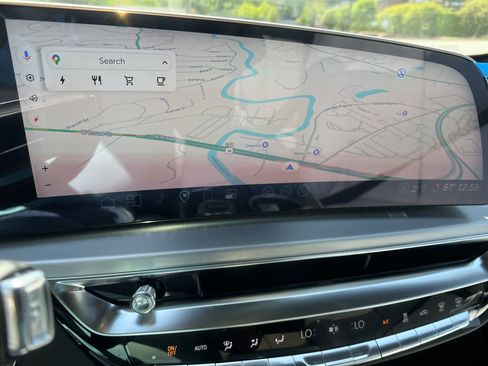 New 2025 Cadillac Lyriq Luxury image 28