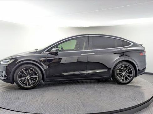 Used 2016 Tesla Model X 70D image 3