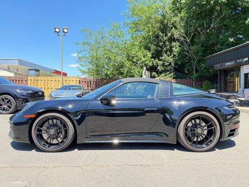 Used 2022 Porsche 911 Targa 4 GTS AWD/4WD image 9