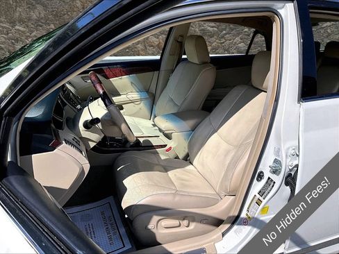 Used 2012 Toyota Avalon Limited FWD image 17