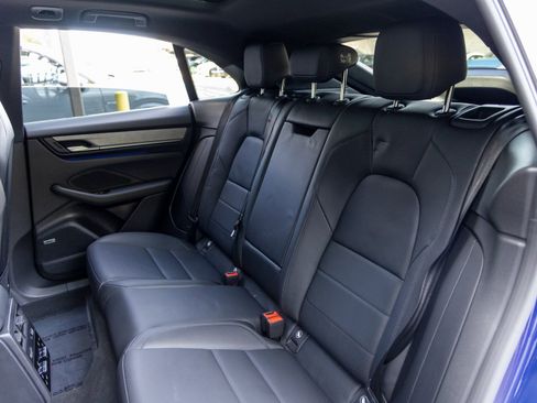 Certified 2025 Porsche Macan 4 Electric image 42