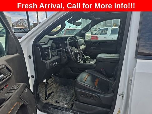 Certified 2023 GMC Sierra 1500 AT4 w/ AT4 Premium Package AWD/4WD image 9