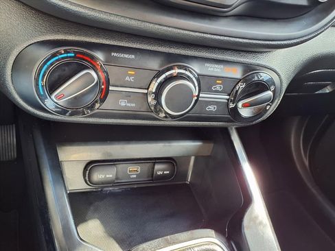 Used 2023 Kia Soul LX image 19