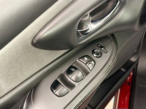 Used 2019 Nissan Murano SV AWD/4WD image 18