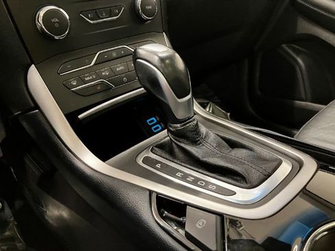 Used 2016 Ford Edge SEL w/ Equipment Group 201A image 38