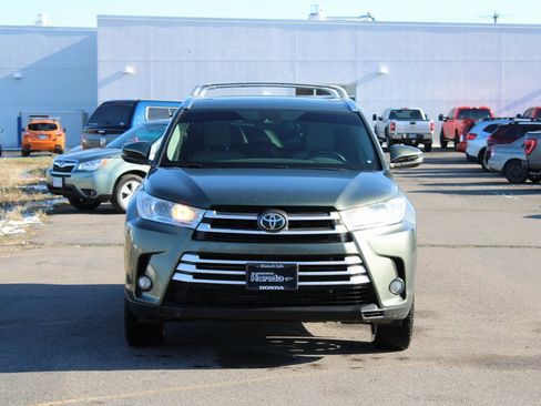 Used 2017 Toyota Highlander XLE image 8