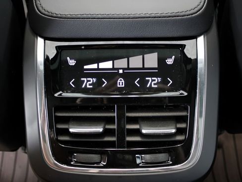 Used 2023 Volvo XC90 B6 Plus w/ Protection Package Premier AWD/4WD image 34