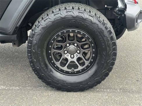 Used 2022 Jeep Wrangler Unlimited Rubicon w/ Xtreme Recon 35" Tire Package image 7