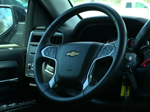 Used 2018 Chevrolet Silverado 1500 LT w/ All Star Edition image 18