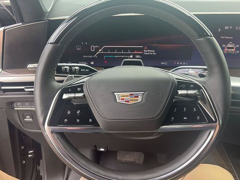 Used 2025 Cadillac Escalade Sport Platinum AWD/4WD image 17
