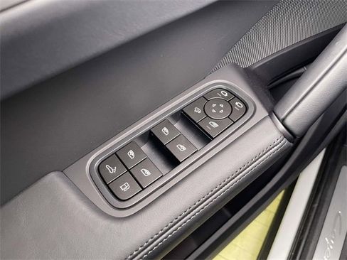 New 2026 Porsche Cayenne E-Hybrid Coupe image 37