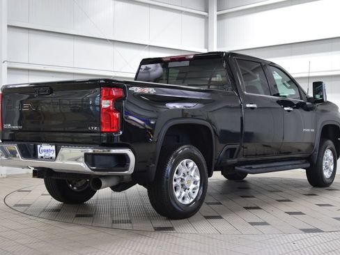 Used 2024 Chevrolet Silverado 2500 LTZ w/ LTZ Convenience Package AWD/4WD image 8