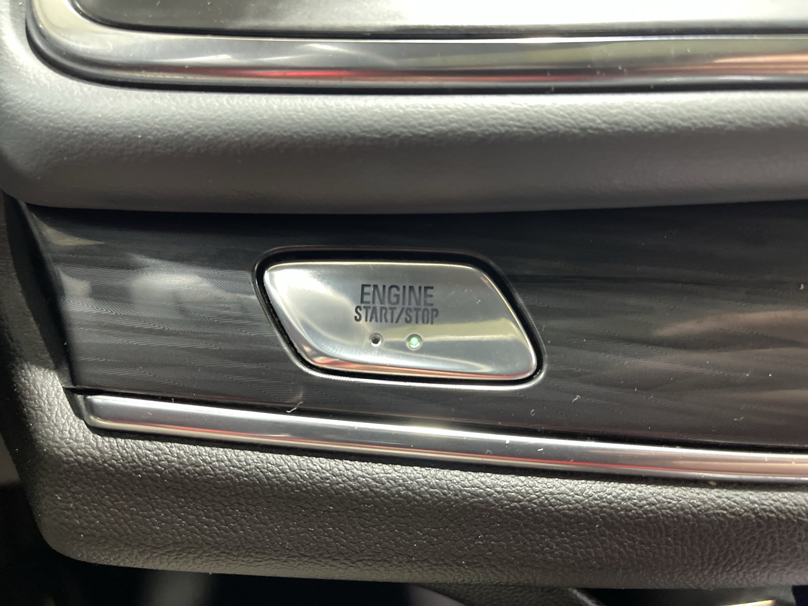 Used 2023 Buick Enclave Essence w/ Experience Buick Package AWD/4WD image 27