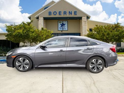Used 2018 Honda Civic EX-T image 2