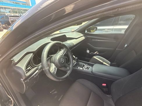 Used 2021 MAZDA MAZDA3 s FWD image 2
