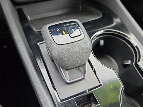 Used 2023 Nissan Rogue SV image 12