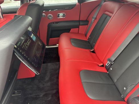 Certified 2022 Rolls-Royce Ghost w/ Ghost Package image 27