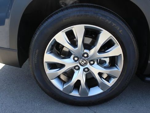 Certified 2025 Toyota Grand Highlander FWD image 10