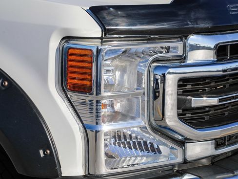 Used 2022 Ford F250 Lariat w/ Lariat Ultimate Package image 8