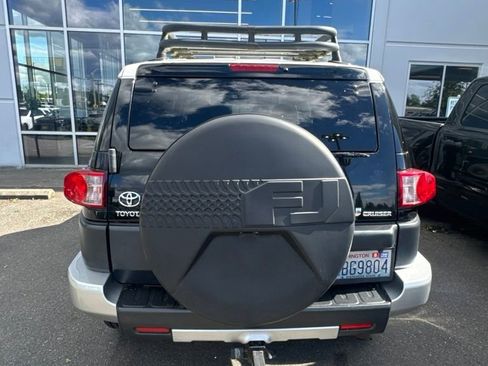 Used 2010 Toyota FJ Cruiser 4WD image 6