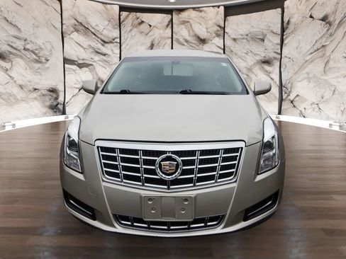 Used 2013 Cadillac XTS image 3