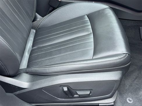 Used 2025 Audi A6 2.0T Premium w/ Convenience Plus Package image 48