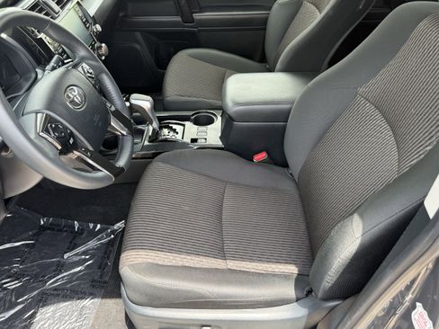 Used 2024 Toyota 4Runner TRD Off-Road image 27