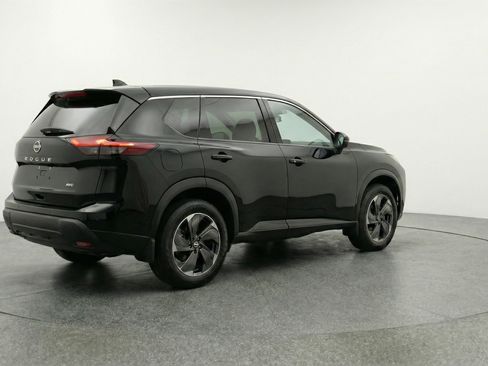 Used 2025 Nissan Rogue SV image 9