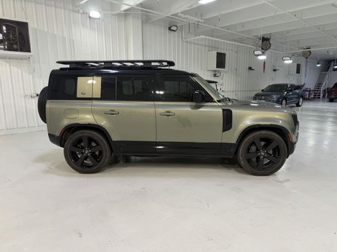 Used 2023 Land Rover Defender 110 X-Dynamic SE AWD/4WD image 6
