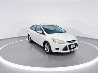 Used 2014 Ford Focus SE FWD video 2