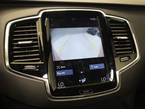 Used 2017 Volvo XC90 T5 R-Design image 21