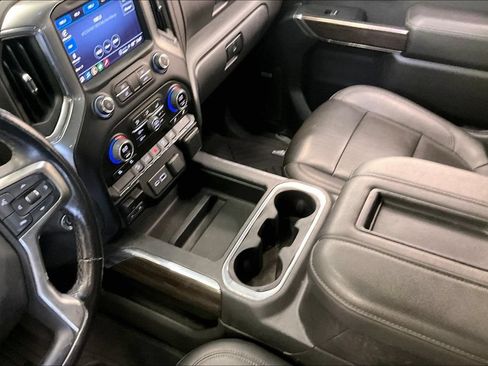 Used 2022 Chevrolet Silverado 1500 LT Trail Boss w/ Convenience Package II AWD/4WD image 16