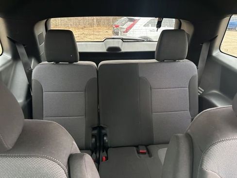 Used 2023 Chevrolet Traverse LT image 24