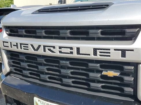 Used 2020 Chevrolet Silverado 2500 Custom w/ Custom Value Package AWD/4WD image 5