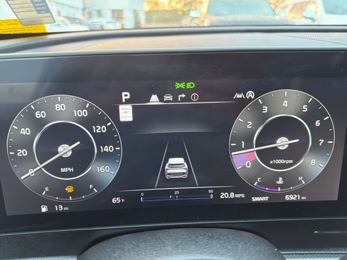 Used 2025 Kia Sportage SX image 19