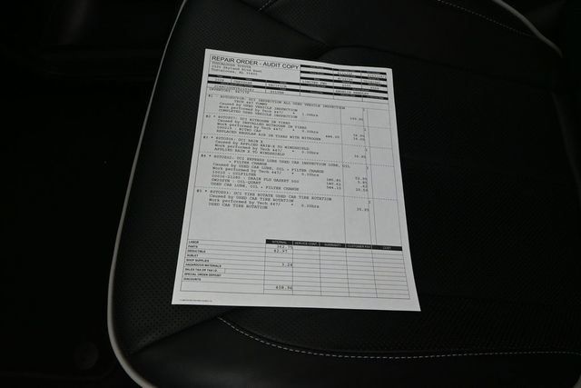 Used 2026 Chrysler Pacifica Limited FWD image 4