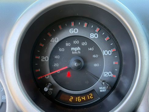 Used 2004 Honda Element EX image 17