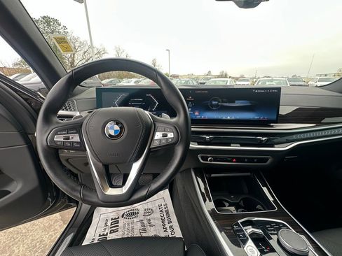Certified 2025 BMW X5 sDrive40i w/ Climate Comfort Package image 12