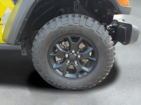 Used 2023 Jeep Wrangler Sport AWD/4WD image 13