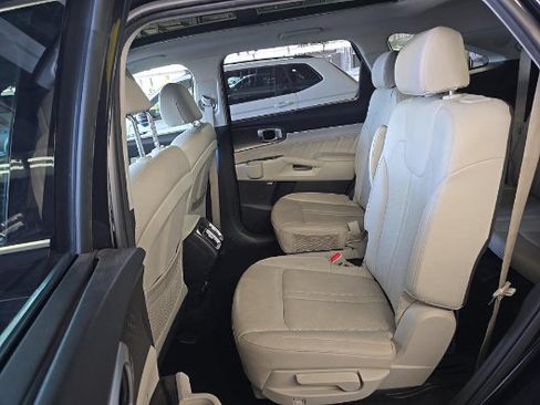 Used 2023 Kia Sorento SX Prestige AWD/4WD image 15