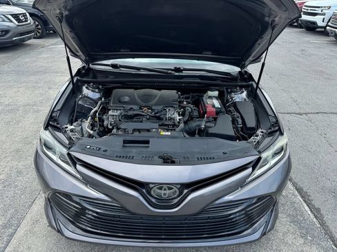 Used 2018 Toyota Camry LE FWD image 14