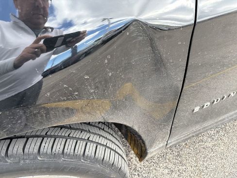Used 2018 Chevrolet Equinox Premier AWD/4WD image 10