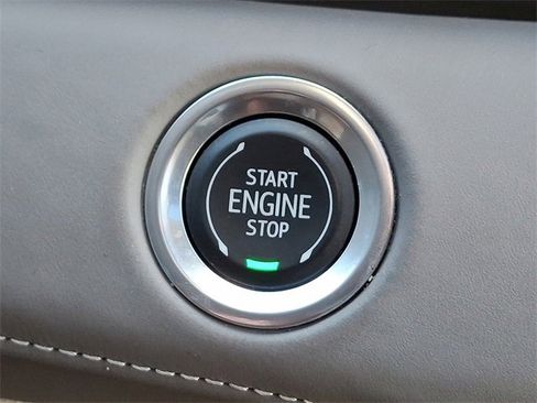 Certified 2022 Cadillac Escalade Premium Luxury Platinum image 26