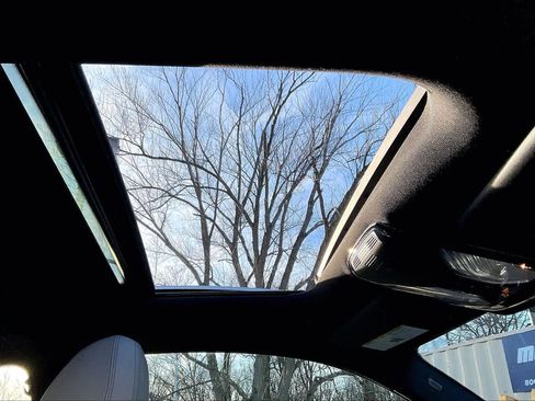 Used 2025 BMW 430i xDrive Coupe w/ Premium Package image 13