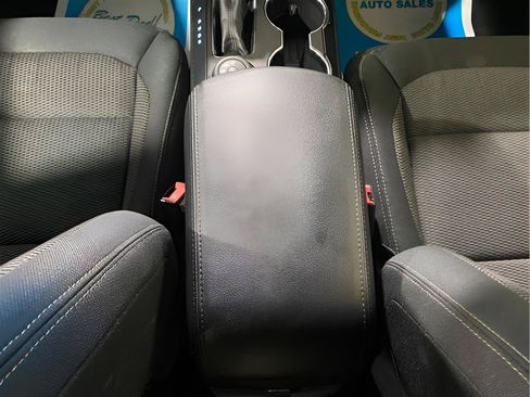 Used 2016 Ford Explorer XLT AWD/4WD image 14
