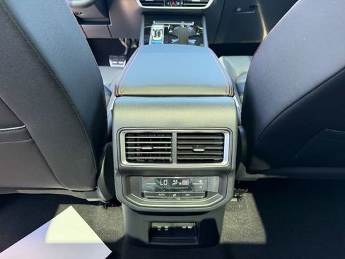 New 2026 Volkswagen Atlas Peak Edition AWD/4WD image 27
