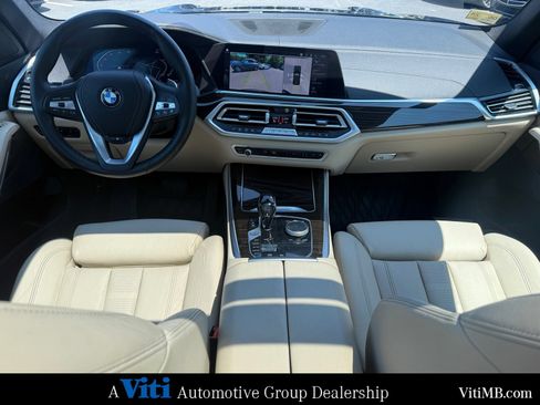 Used 2021 BMW X5 xDrive40i w/ Premium Package 2 AWD/4WD image 2