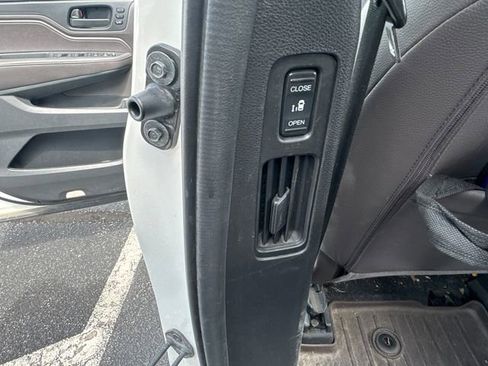 Used 2018 Honda Odyssey EX-L image 30