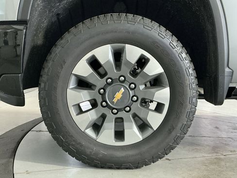 New 2026 Chevrolet Silverado 2500 Custom w/ Custom Value Package AWD/4WD image 13