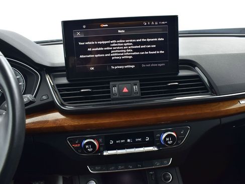 Used 2022 Audi Q5 e Prestige w/ Prestige Package image 14